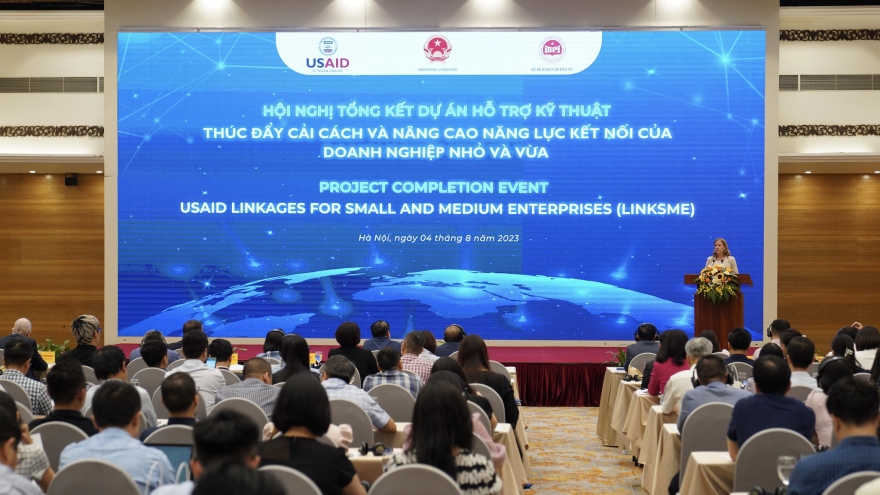 US helps Vietnam improve business environment and private sector competition