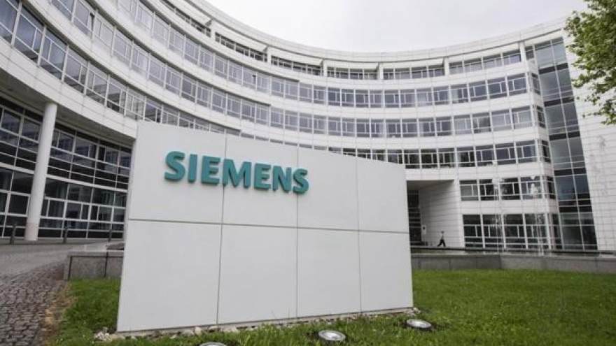 HCM City augments cooperation with Siemens