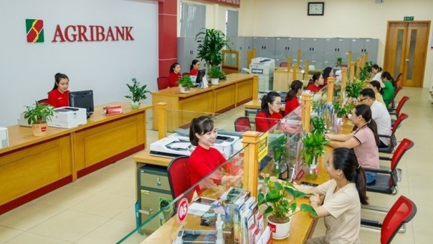 ‘Big Four’ slash deposit interest rates to lowest in banking system