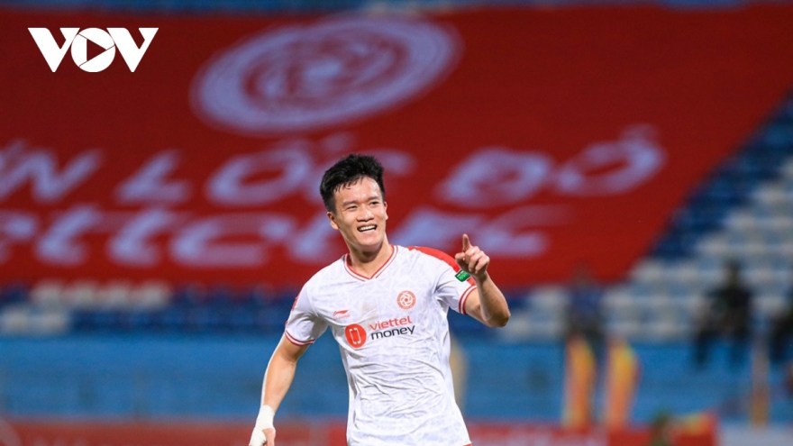 Persepolis FC and Esteghlal FC keep tabs on Vietnamese footballer