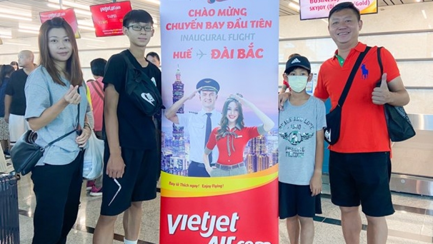 Vietjet conducts first direct flight linking Thua Thien-Hue with Taiwan