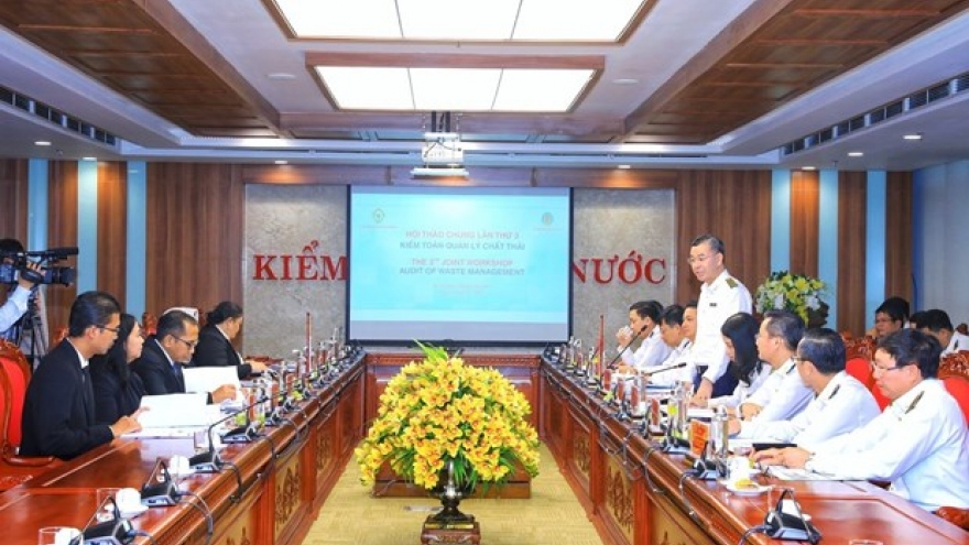 Vietnam, Indonesia share experience in waste management auditing