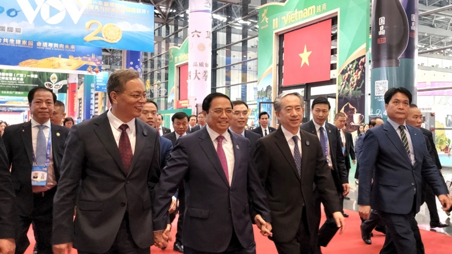 PM Chinh hails China’s important contributions to regional cooperation and prosperity