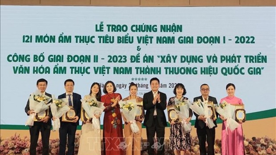 Hanoi ceremony honours 121 typical Vietnamese dishes