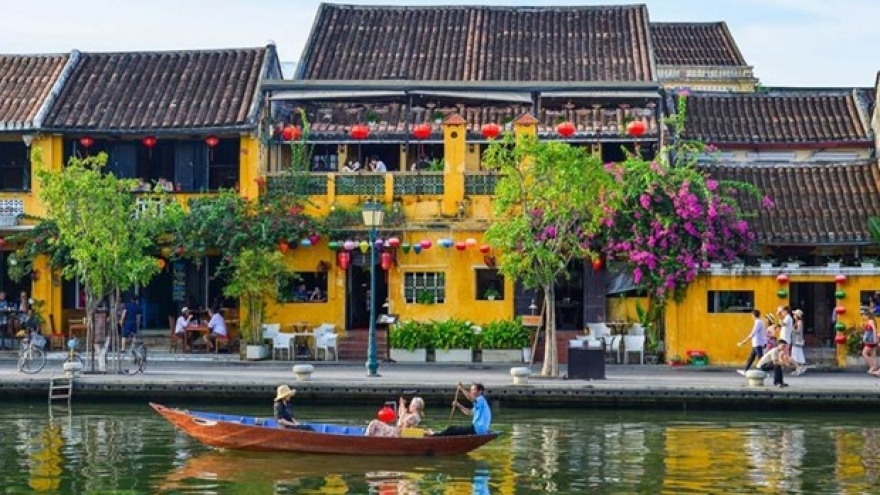 Australian site calls Vietnam “land of beauty, welcome surprises”