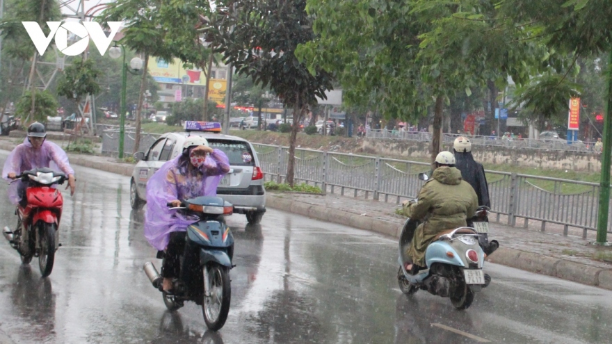 Long spell of rain lashes across Vietnam