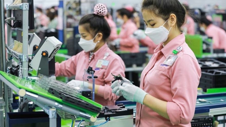 Vietnam grosses over US$5.1 billion from phone and component exports