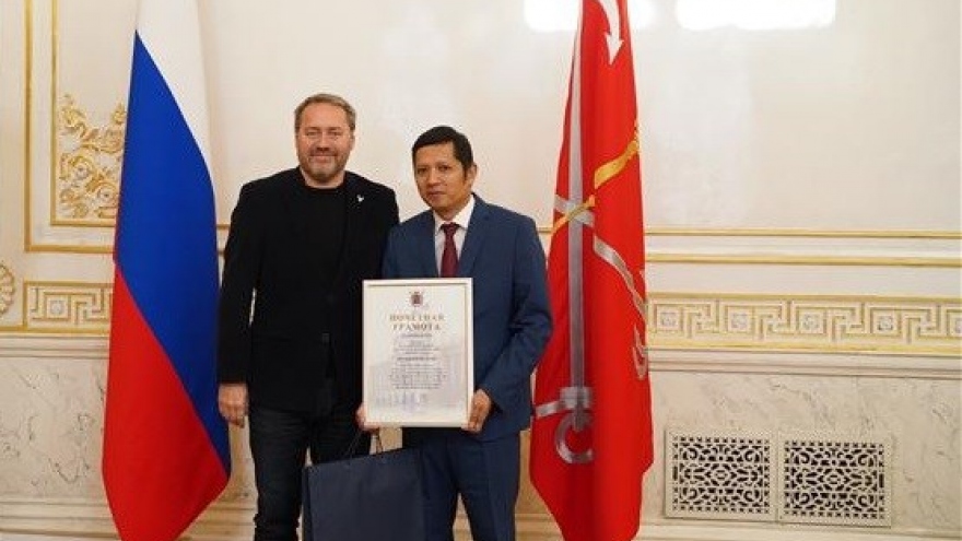 St. Petersburg honours individuals for contributions to Russia-VN friendship