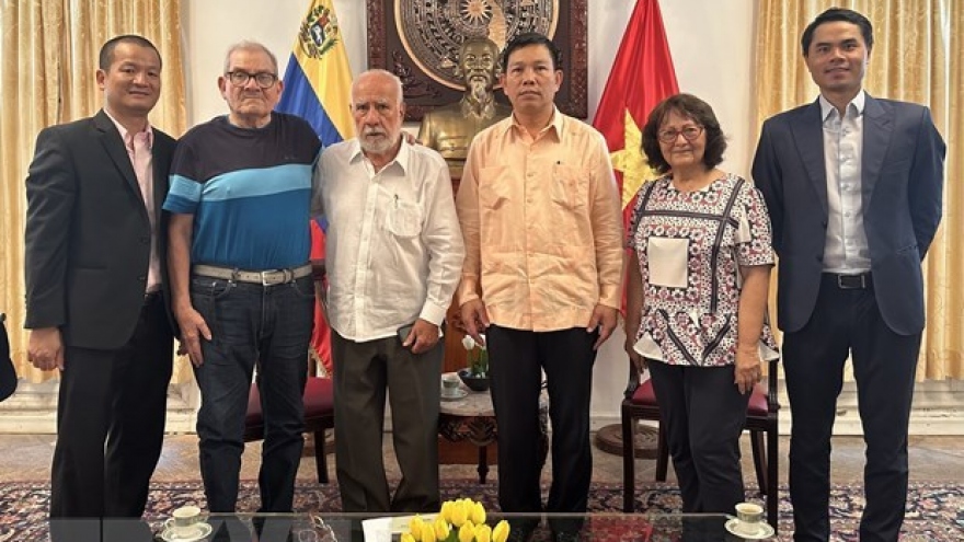 Get-together in honour of Venezuelan guerillas joining Nguyen Van Troi campaign