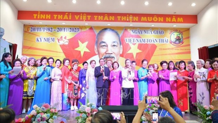 Ceremony honours Vietnamese Thai teachers