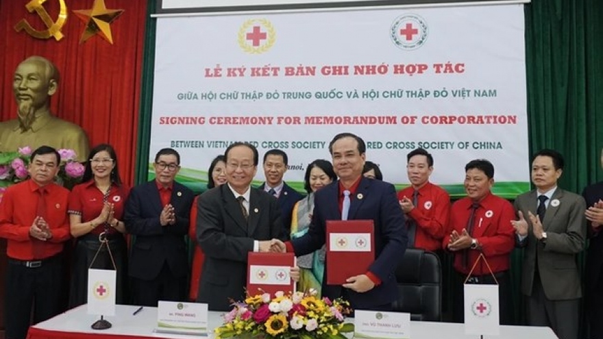 Red cross societies of Vietnam, China ink cooperation deal