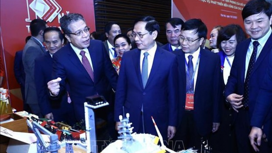 21st national conference on foreign affairs opens