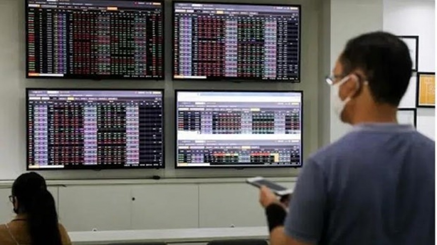 Experts suggest measures to lure investment in securities market