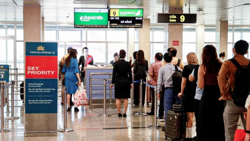 Tan Son Nhat Airport prepares for peak season on New Year holiday