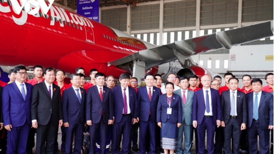NA leader attends signing ceremony of Vietjet Air- Lao Airlines cooperation deal