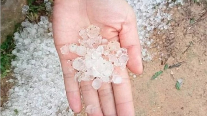 Hailstones hit northern Vietnam