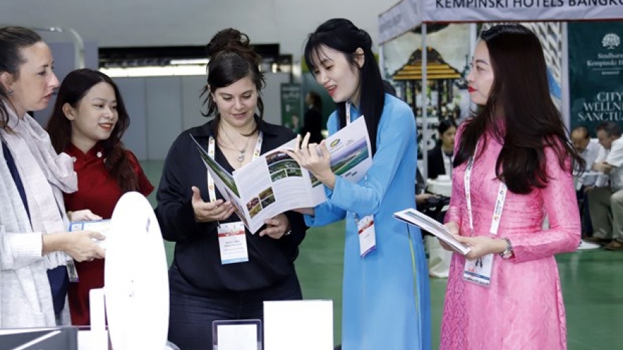 Vietnam attends International Travel Exchange expo in Laos