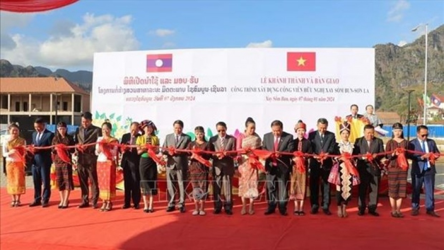 Son La-funded park in Lao province inaugurated