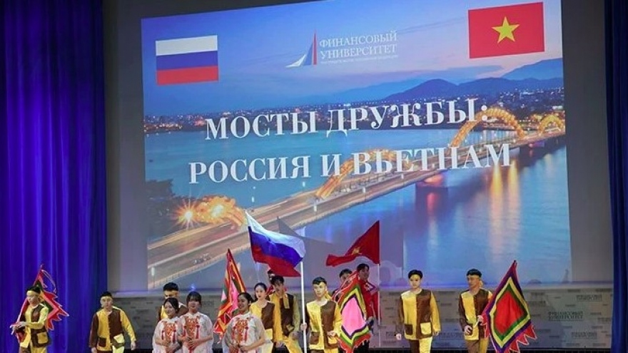 Russia-Vietnam friendship bridge tightens students’ solidarity