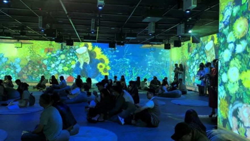 Van Gogh Art Lighting Experience captivates art enthusiasts in HCM City