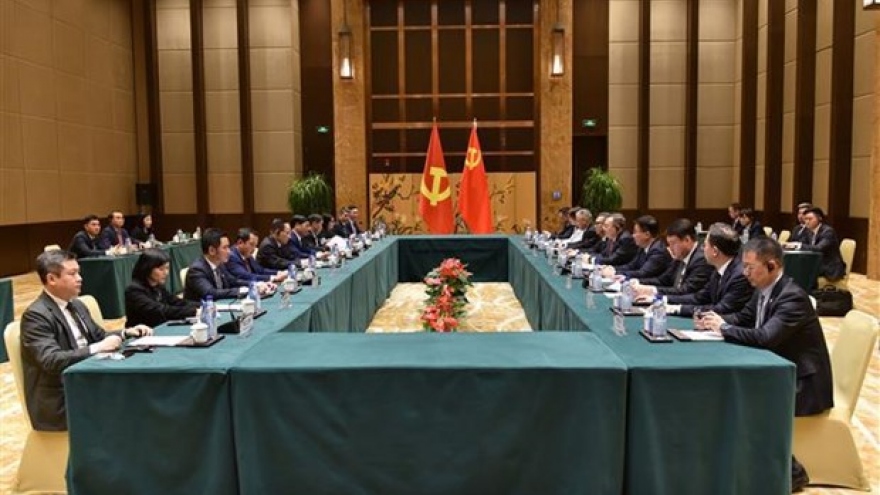 Vietnamese, Chinese parties' advisory units on external ties enhance cooperation