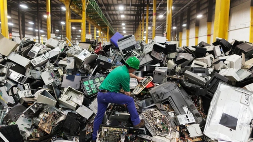 Solutions proposed to tackle growing challenge of electronic waste