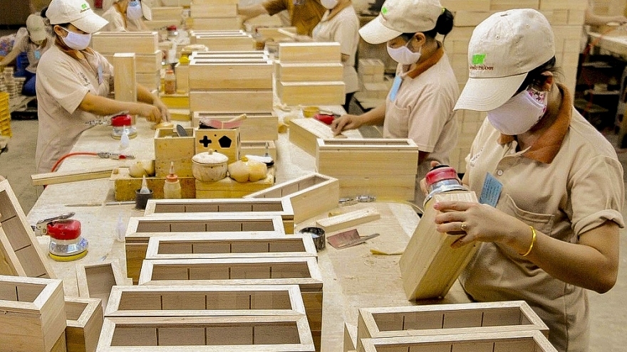 US extends conclusion on tax evasion probe into Vietnamese wooden cabinets