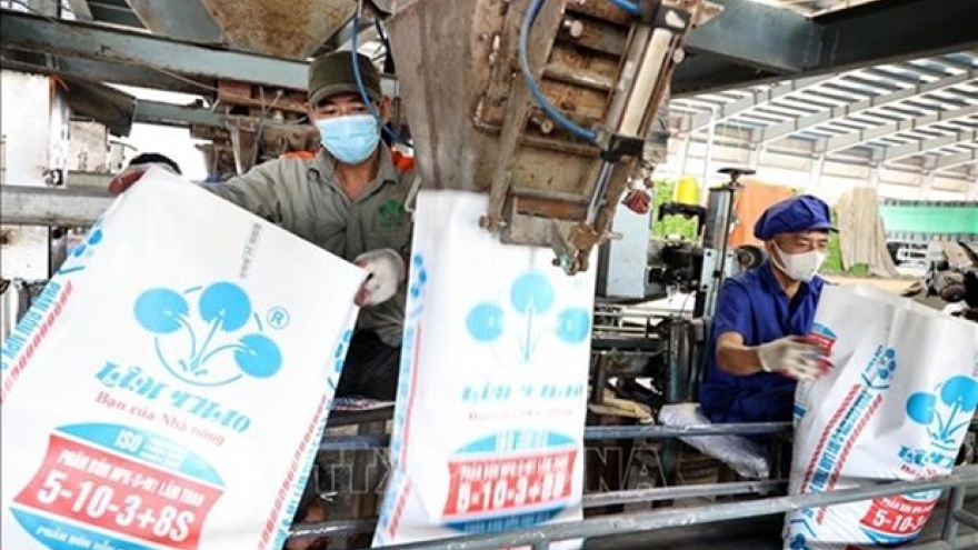 Vietnam imports nearly VND352 million worth of fertilisers in Q1