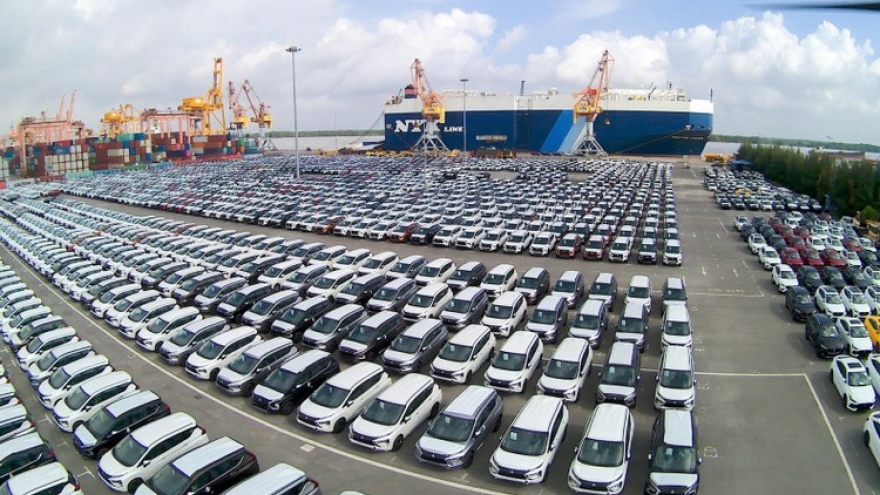 April sees drop in automobile imports