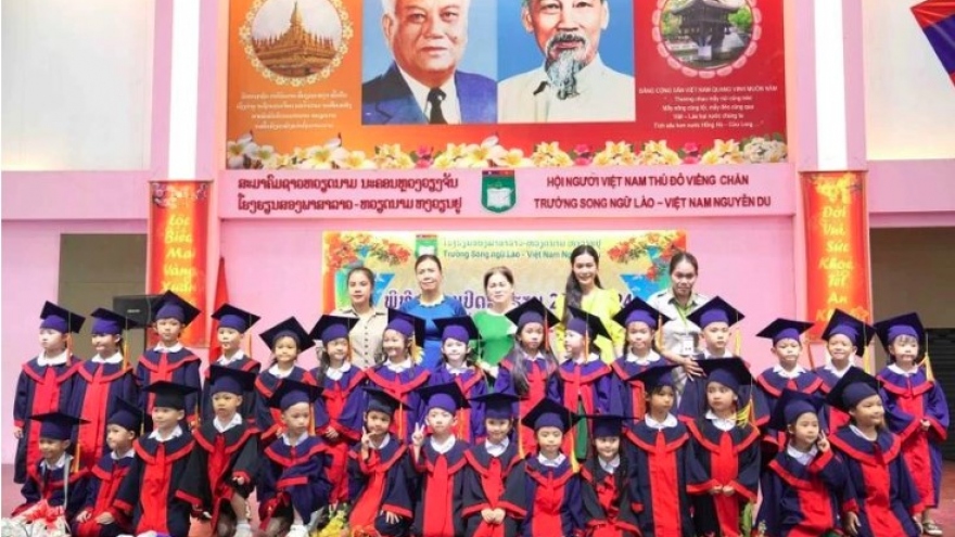 Lao-Vietnamese bilingual language school wraps up successful school year