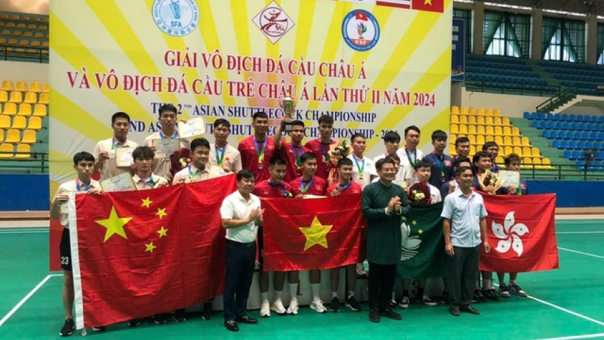 Vietnam ranks in first place at 2024 Asian shuttlecock championships in Hue