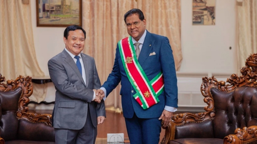 Vietnam, Suriname strengthen cooperation