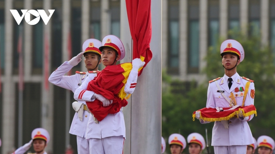 Ba Dinh Square hosts flag-hoisting ceremony for National Day celebration