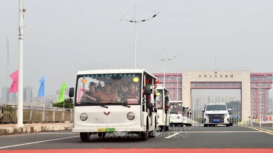 Passenger bus route linking Ha Long and China’s Nanning City launched