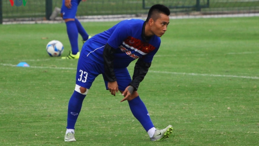 Tuan Tai joins training camp amid recovery from knee injury