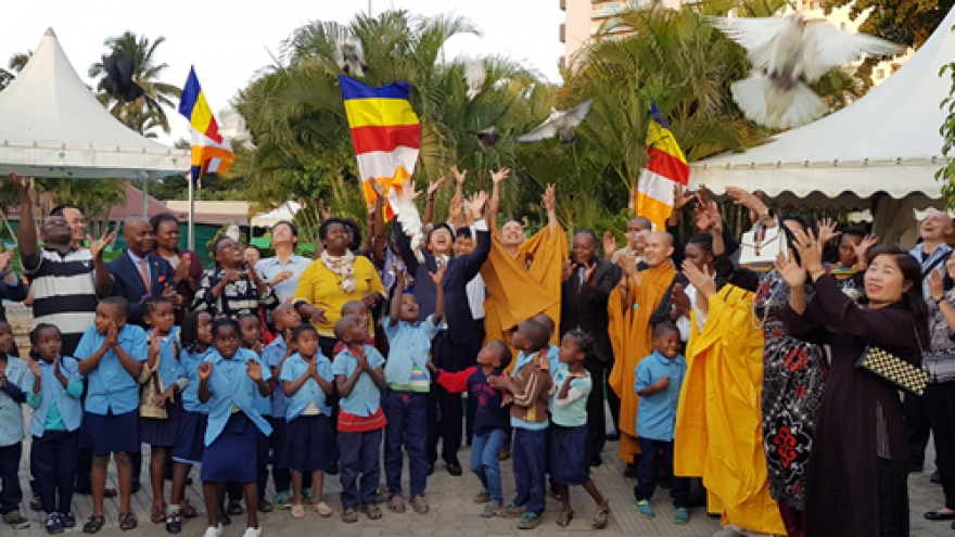 Vietnamese citizens in Mozambique celebrate Buddha’s 2563rd birthday