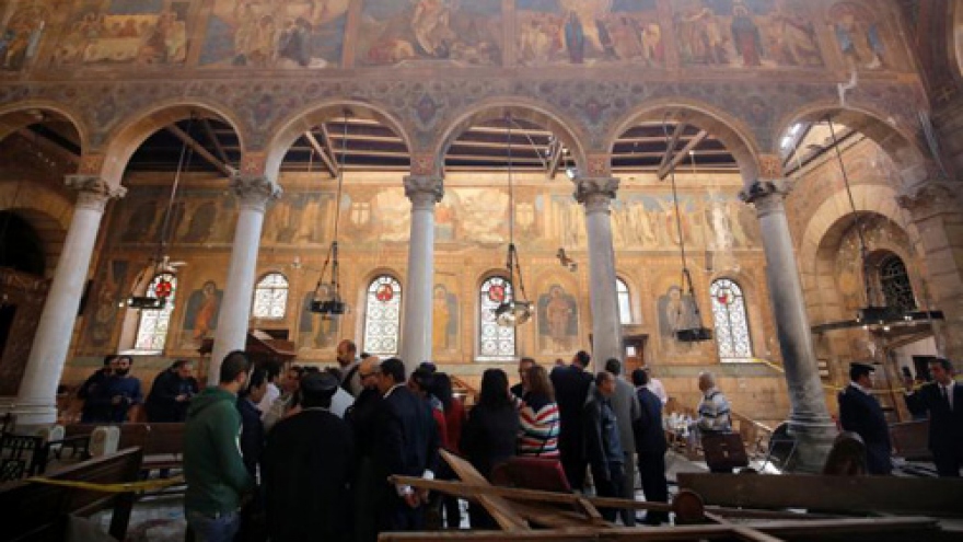 Cairo church bombing kills 25, raises fears among Christians
