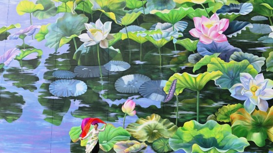 Mural paintings at Noi Bai Airport wins international design award