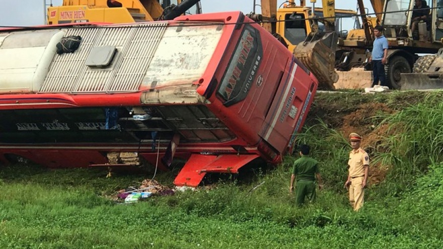 One killed and 20 injured following road traffic accident in Ha Tinh 