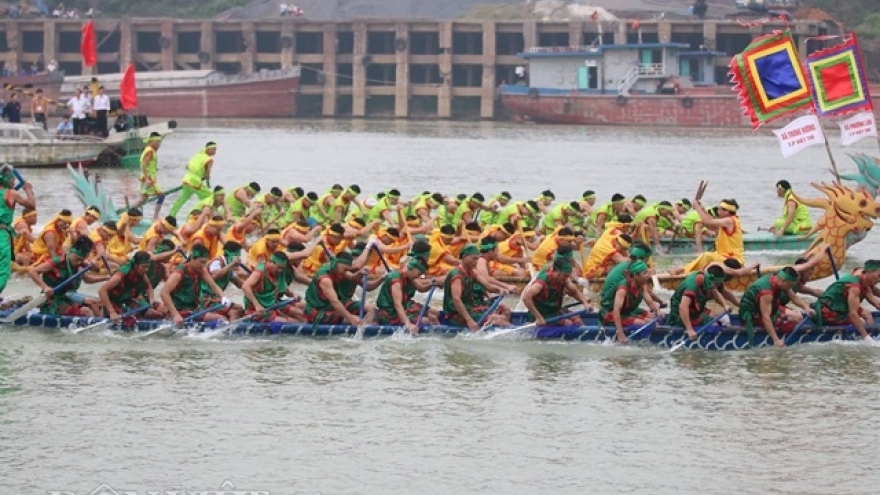 Annual boat race held in Phu Tho as part of Hung Kings Festival
