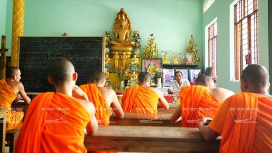 Tra Vinh spends US$88,000 per year for Khmer language teaching