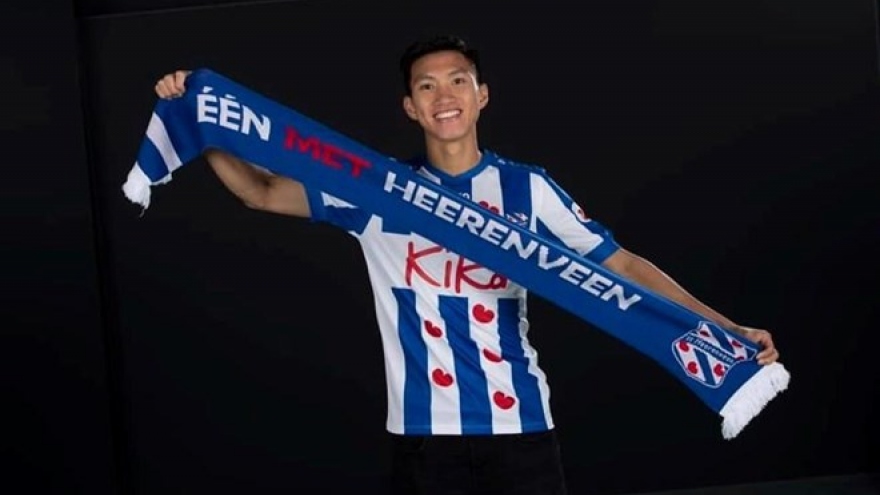 Vietnamese footballer signs contract with SC Heerenveen