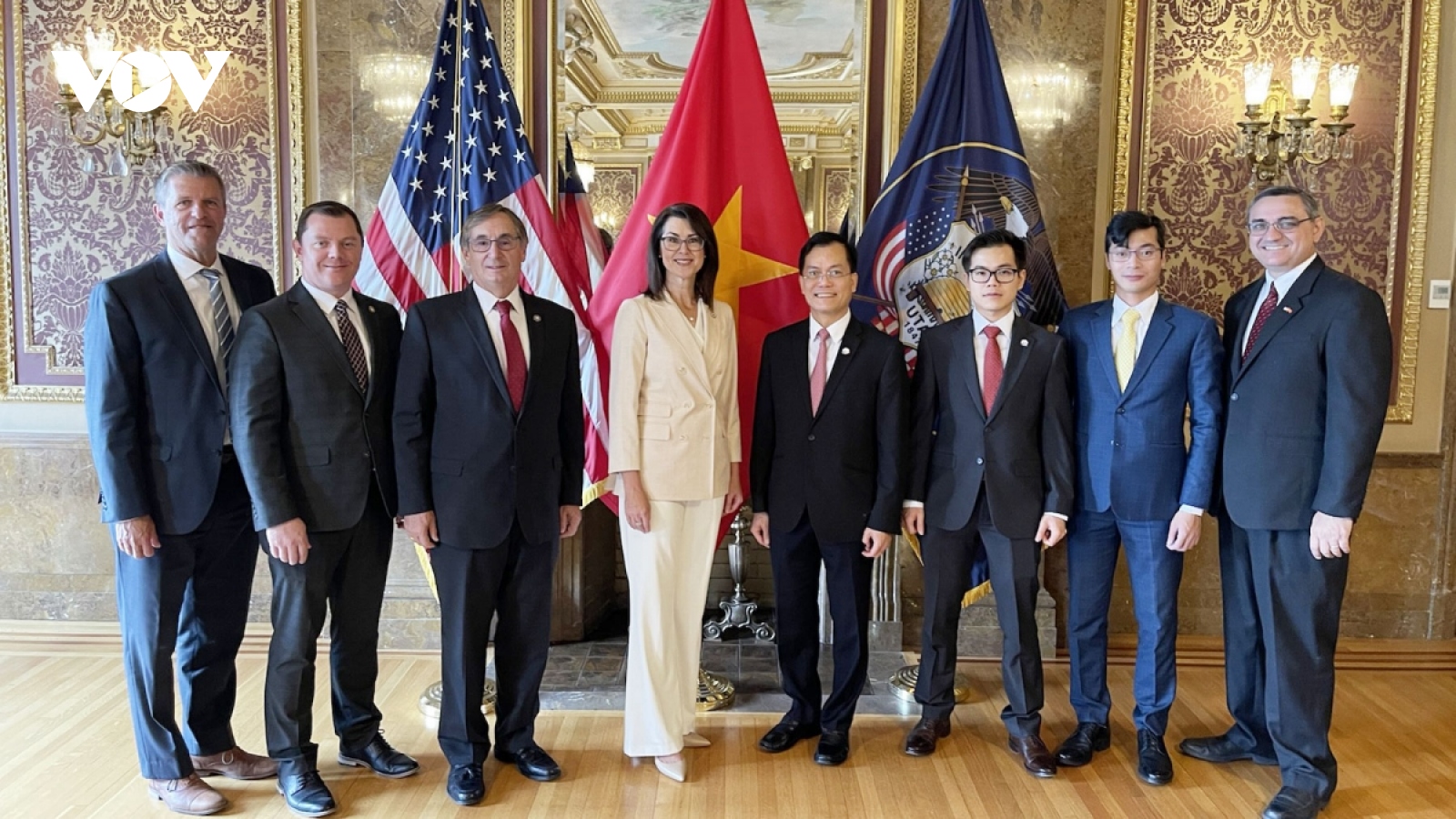 Vietnam greatly values comprehensive partnership with US