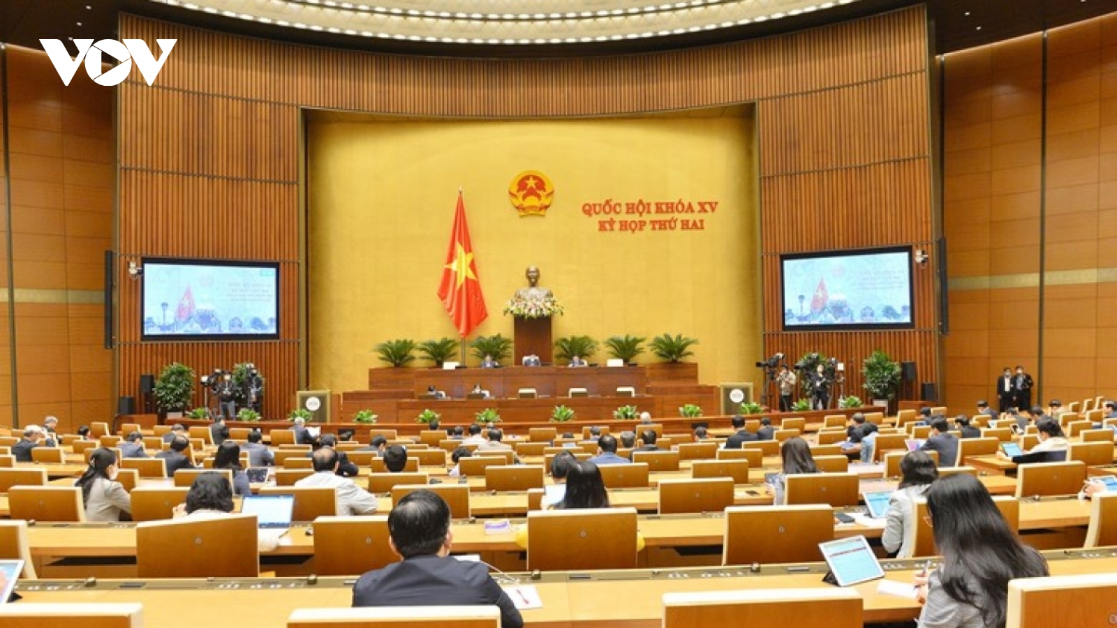 Lawmakers to discuss economic restructuring, national land use