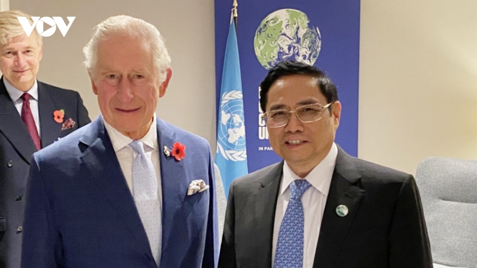 PM Chinh meets Crown Prince Charles, world leaders in UK