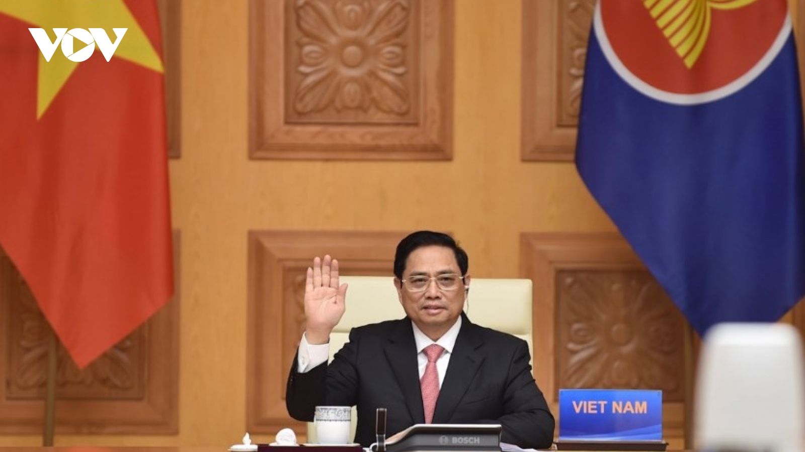 Vietnam continues to foster ASEAN-China strategic partnership, PM Chinh says