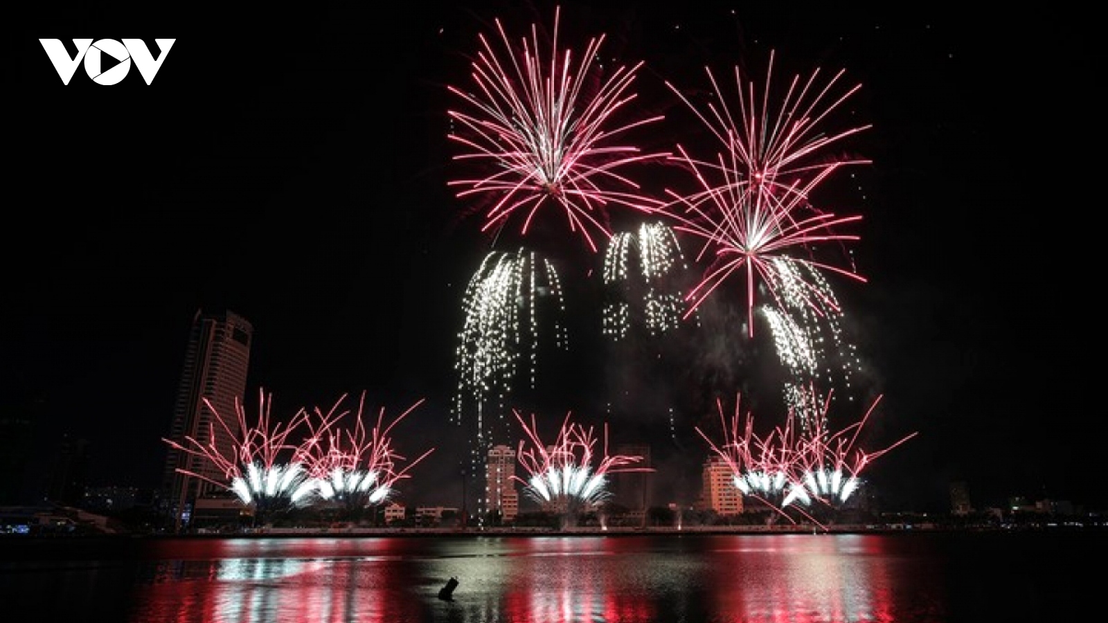 Hanoi capital plans only one venue for Lunar New Year fireworks display 
