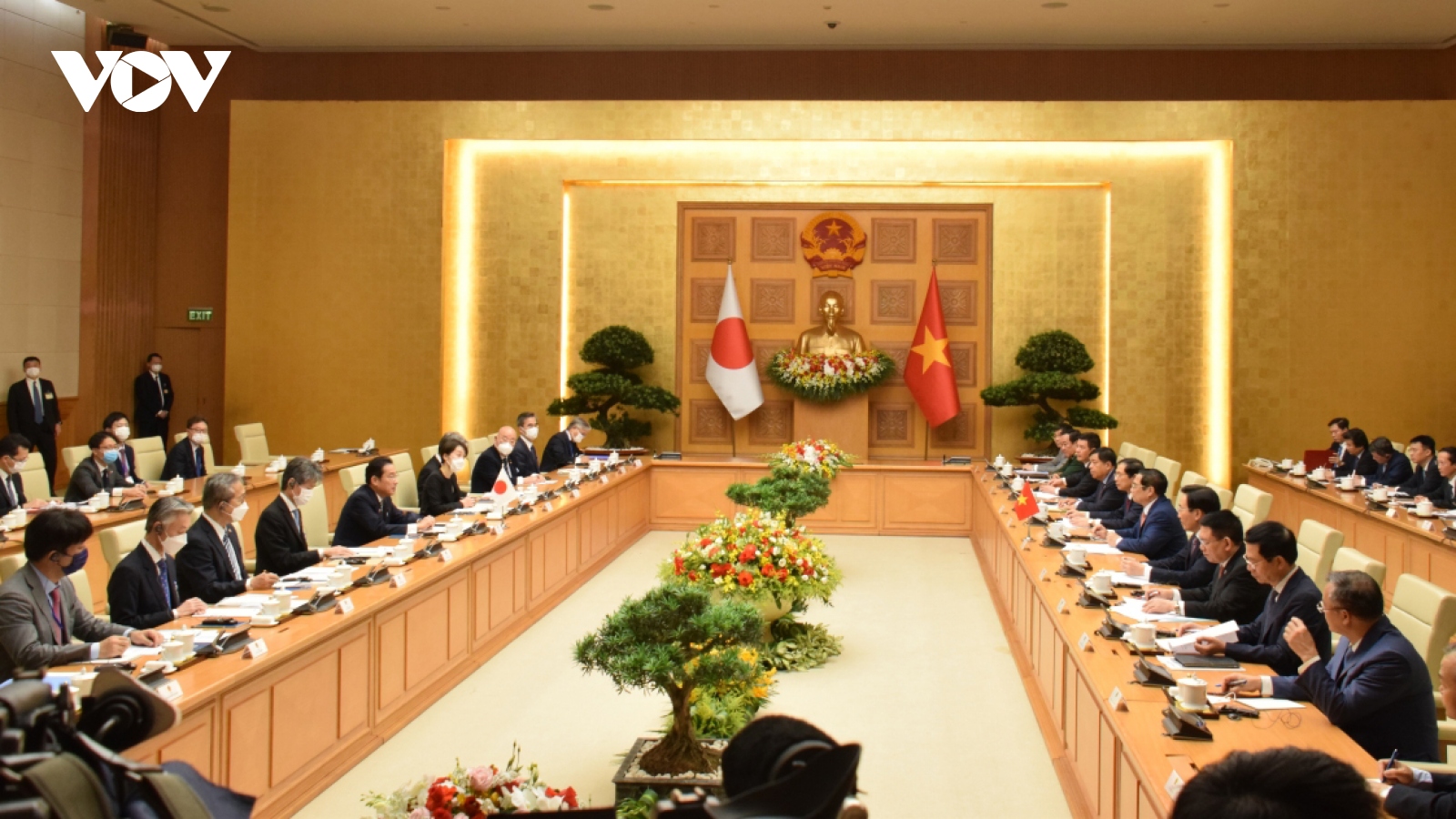 Vietnam, Japan push ahead with all-around cooperation 