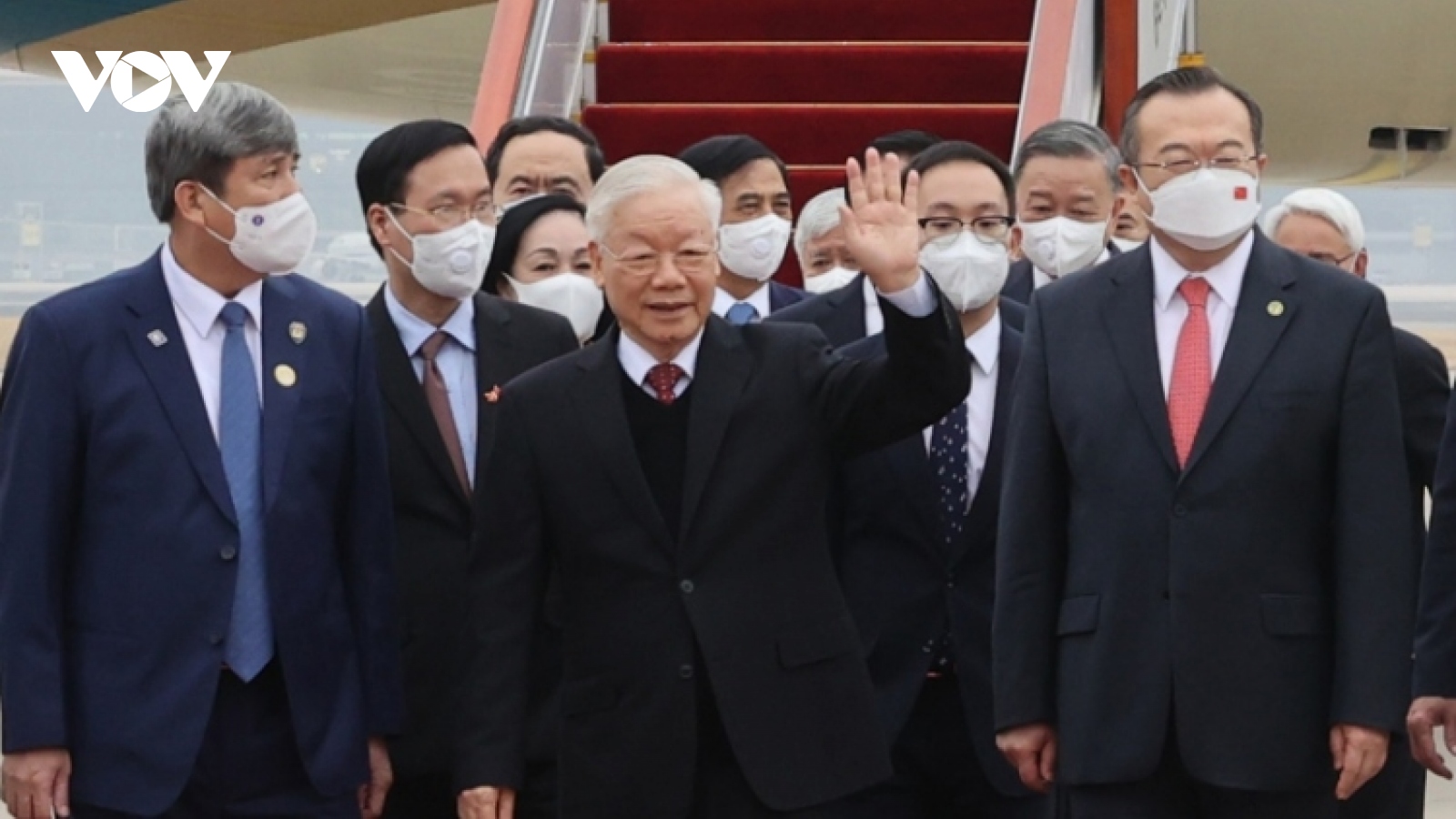 Party chief arrives in Beijing, beginning China visit