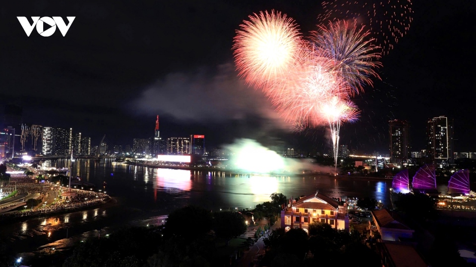 National Day fireworks display lights up Ho Chi Minh City night sky